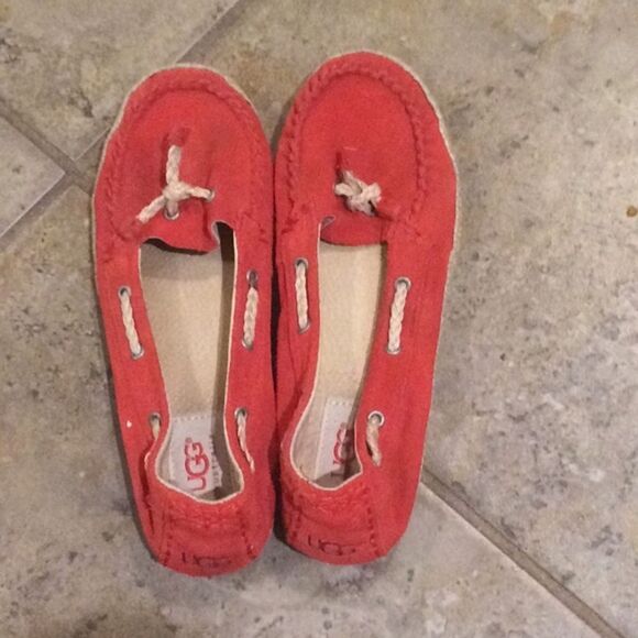 UGG Red Suede Leather Moccasin Slip-on Flat Loafers Girls Size 2 Espadrilles - Picture 12 of 12